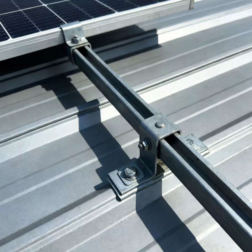 ¿Por qué un SOPORTE SOLAR PARA TECHO DE METAL es la mejor inversión para proyectos de energía solar a largo plazo?